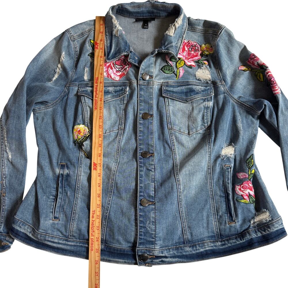 Lane Bryant Floral Embroidered Distressed Trucker Jean Jacket Sashiko Size 20 - Picture 13 of 15